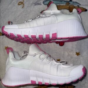 Nike White and Pink Metcon Sneakers